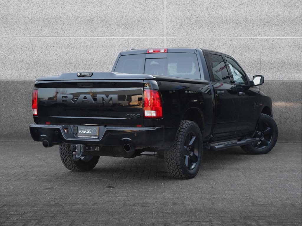 Dodge Ram 1500 5.7 V8 Night Edition CrewCab Classic |CarPlay, Auto's, Automaat, Achterwielaandrijving, 5654 cc, 402 pk