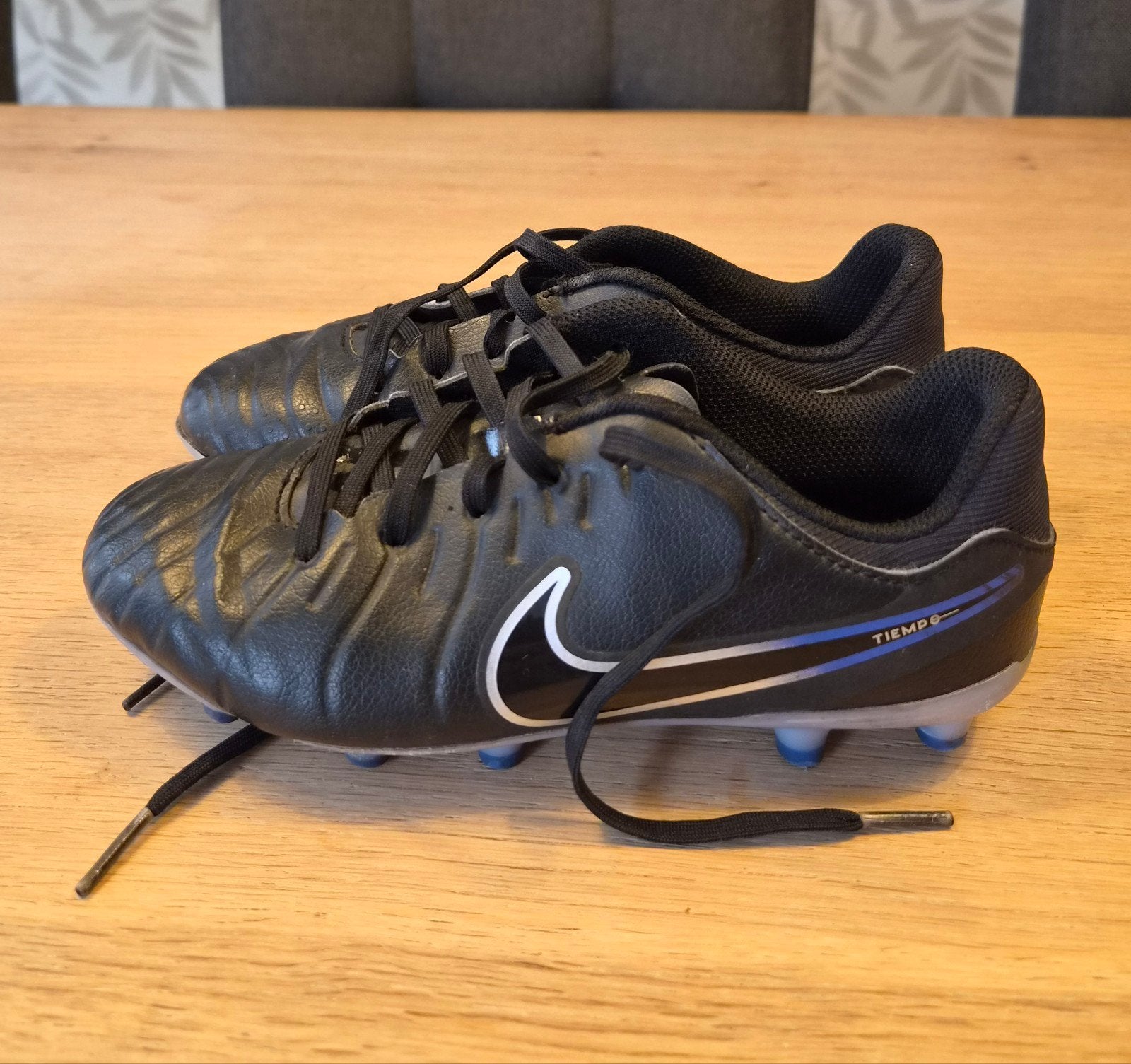 Nike Tiempo voetbalschoenen - Maat 32 - Zo goed als nieuw, Maat XS of kleiner, Ophalen, Zo goed als nieuw, Schoenen