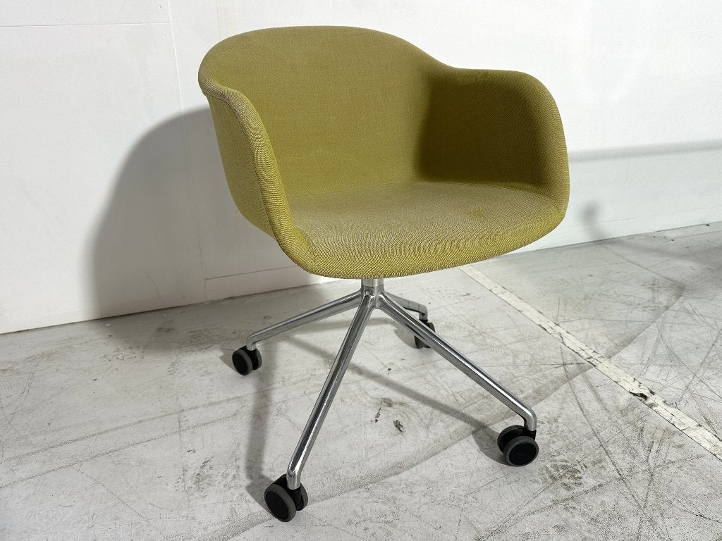 Muuto Fiber Armchair geelgroen - op wielen, Ophalen, Scandinavisch design, Muuto A/S, Zo goed als nieuw