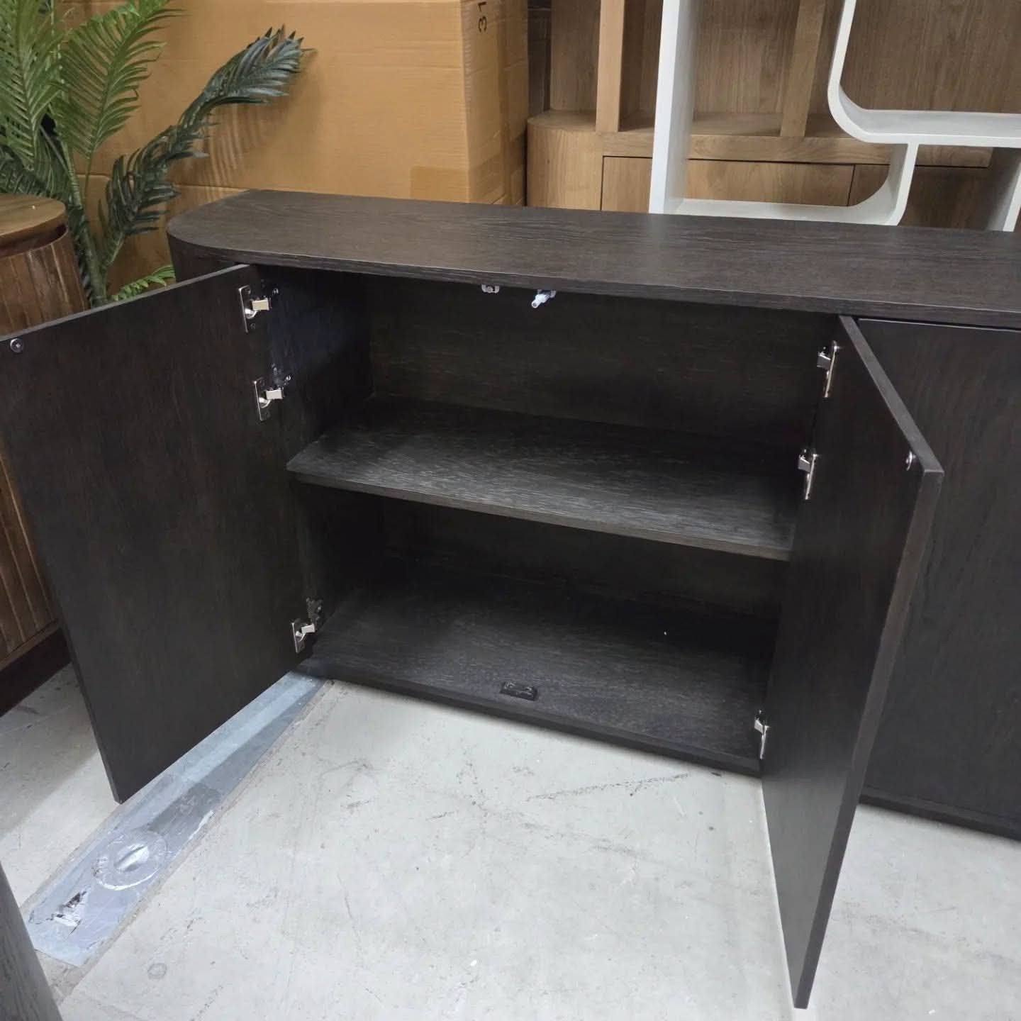 Dressoir Novero Espresso 170 cm, van Livingfurn, Ophalen, Met deur(en), ., 150 tot 200 cm