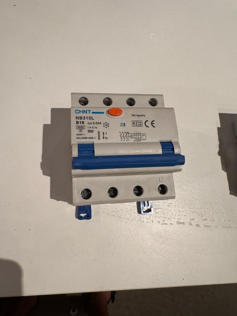 Chint NB310L B16 aardlekschakelaar, Ophalen of Verzenden, Gebruikt, Schakelaar
