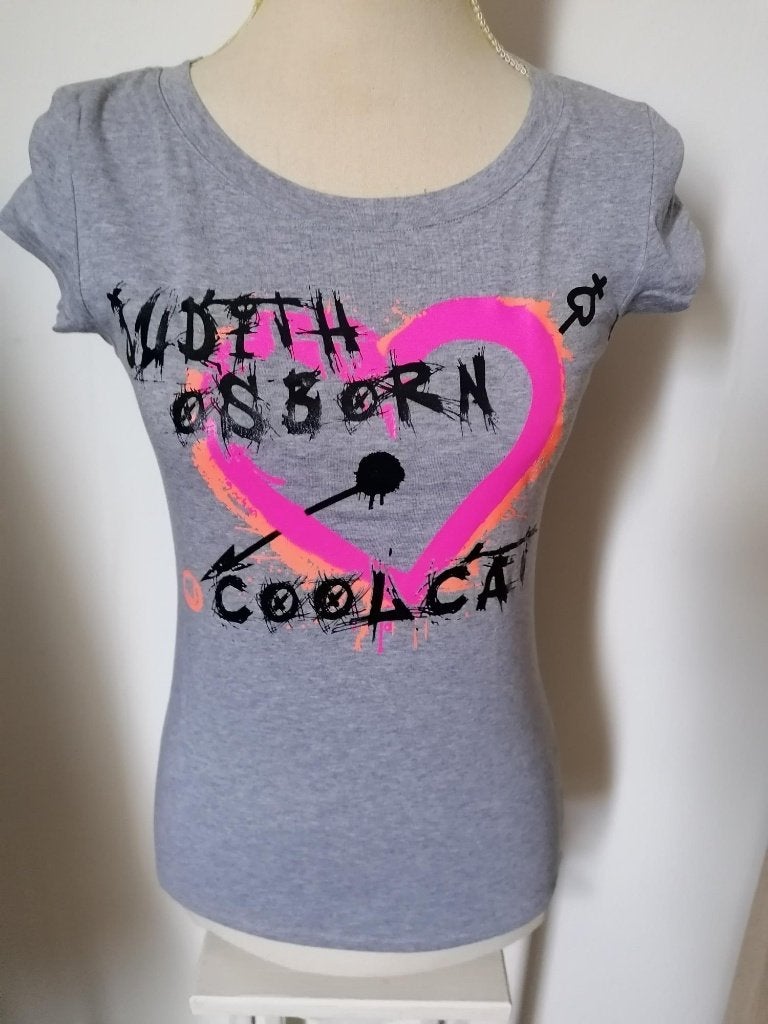 T-shirt grijs met fluor kleuren Judith Osborn mt. S, Kleding | Dames, Judith Osborn, Meerkleurig, Ophalen of Verzenden, Zo goed als nieuw