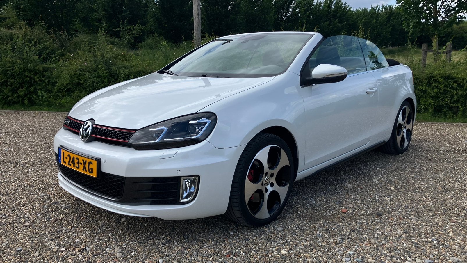 Volkswagen Golf 2.0 TSI 210PK 2014 Wit, Auto's, Volkswagen, Stof, Zwart, 4 cilinders, 4 stoelen