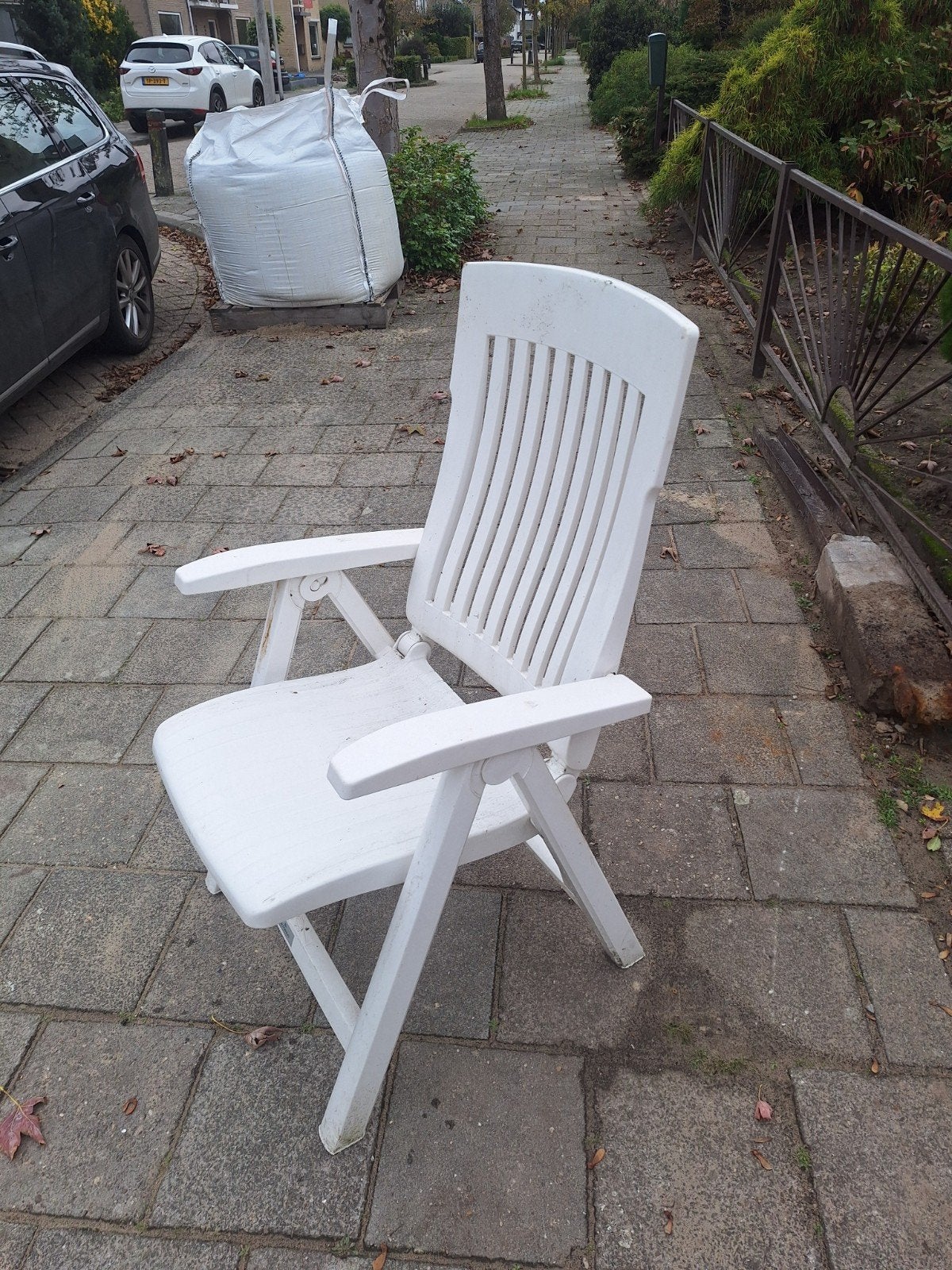 Witte kunststof tuinstoel - inklapbaar, Tuin en Terras, Ophalen of Verzenden, Gebruikt, Kunststof, Inklapbaar
