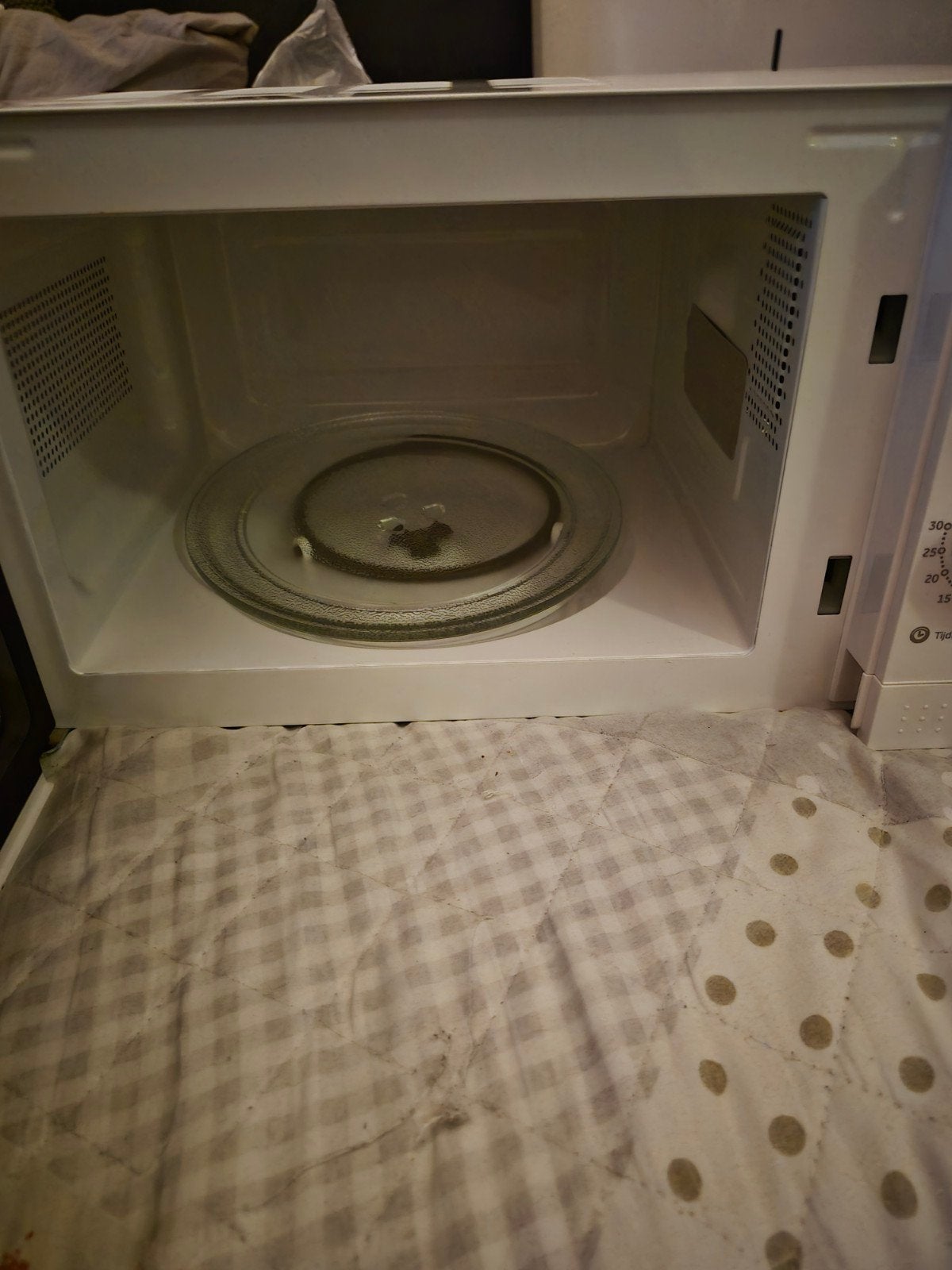 Magnetron voor camping, Ophalen