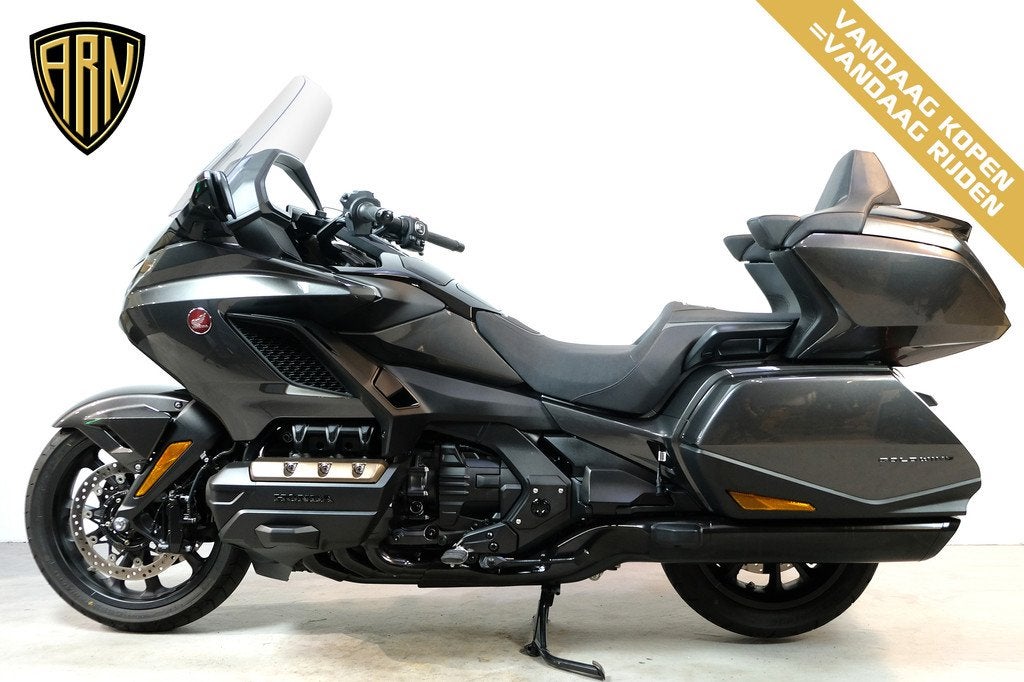 Honda GL 1800 Goldwing Tour Deluxe (bj 2024), Bedrijf, Handvatverwarming, Meer dan 35 kW, Toermotor