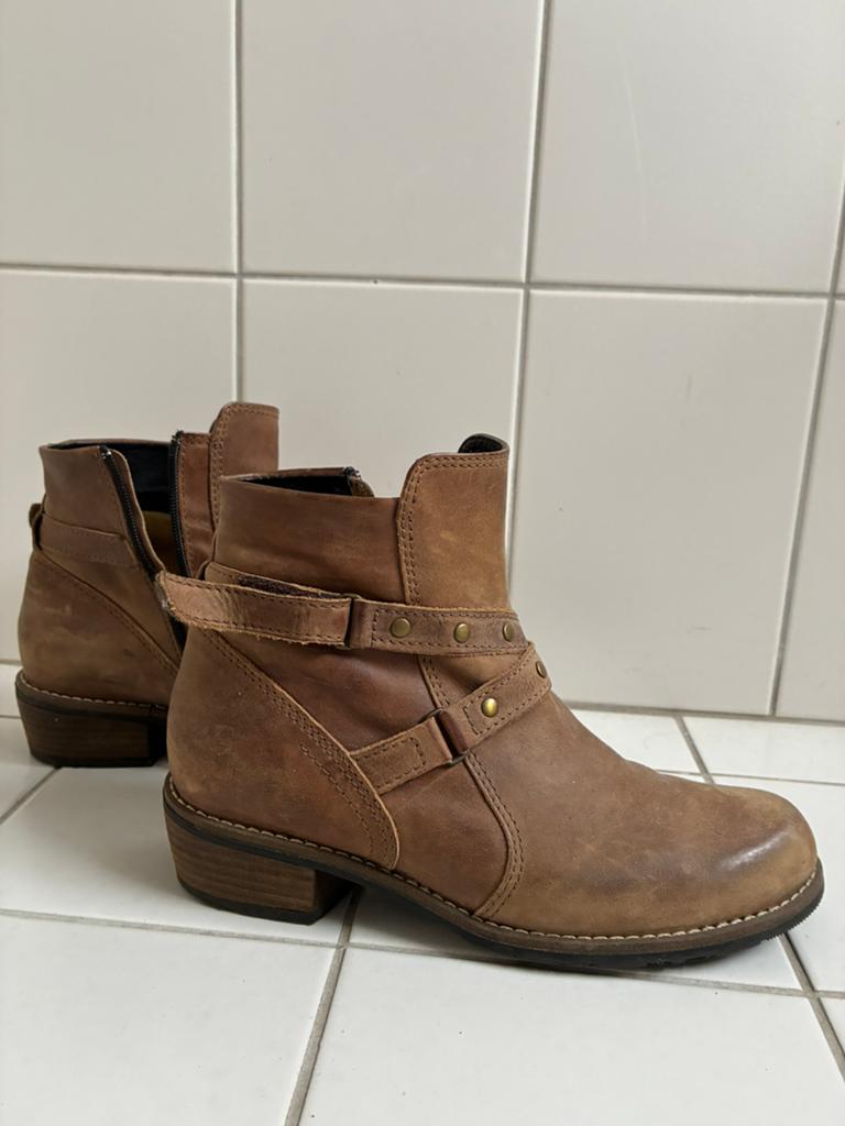 Wolky cowboy enkellaarsje mt 38, Kleding | Dames, Schoenen, Bruin, Lage of Enkellaarzen, Ophalen of Verzenden, Zo goed als nieuw