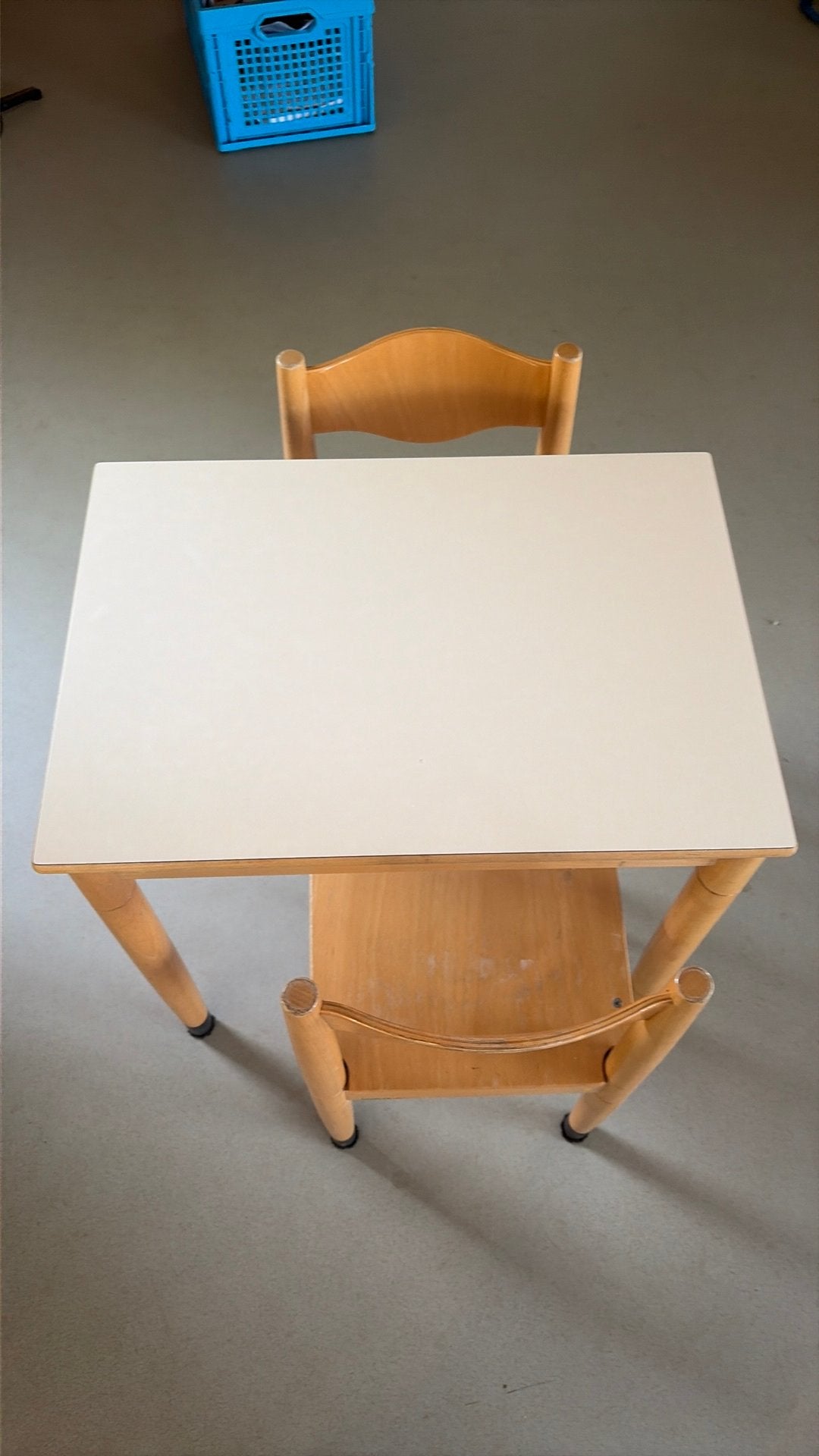 Schilte bureausetje / kindertafel met twee stoeltjes, Ophalen, Gebruikt, Tafel(s) en Stoel(en)