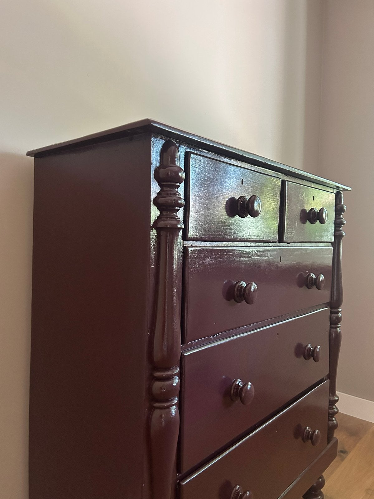 Vintage grenen ladenkast aubergine - kinderkamer, Ophalen