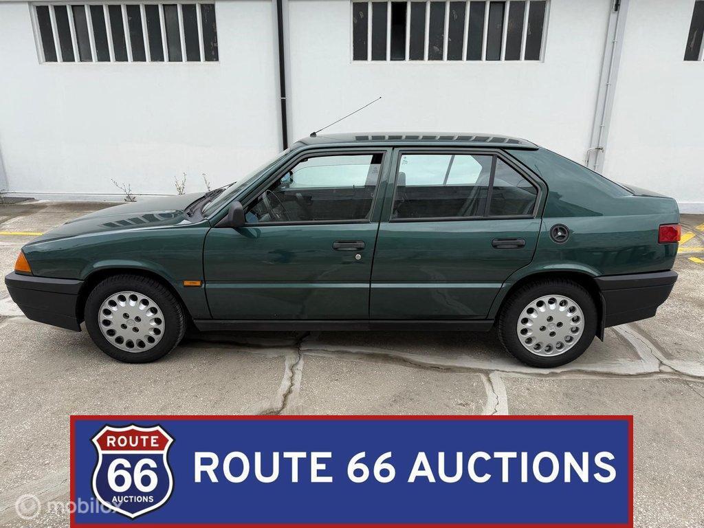Alfa Romeo 33 1.5 | 1990 | Route 66 Auctions, Auto's, Oldtimers, Overige carrosserieën, Zwart, Bedrijf, Handgeschakeld
