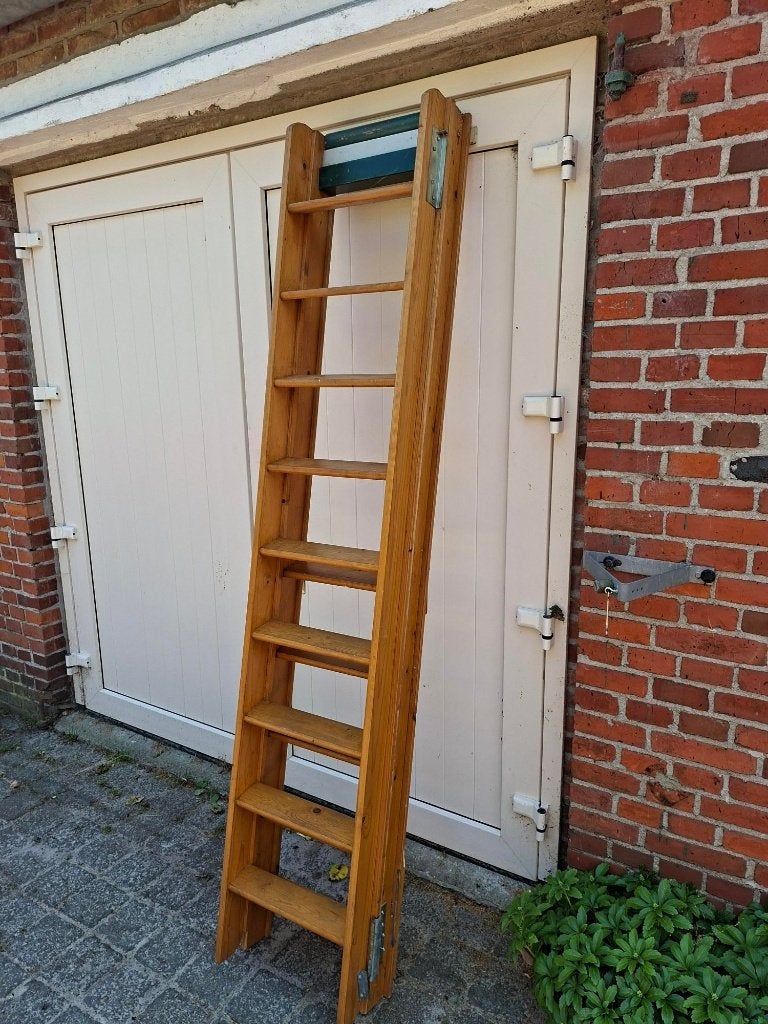 Goede tweedelige houten vlizotrap/ vlieringtrap/ zoldertrap!, Ophalen, Gebruikt, Trap, Opvouwbaar of Inschuifbaar