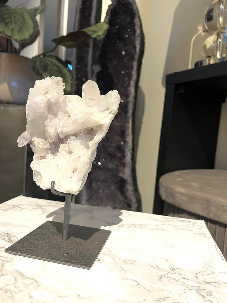 Bergkristal op standaard, Verzamelen, Mineralen en Fossielen, Ophalen of Verzenden, Mineraal