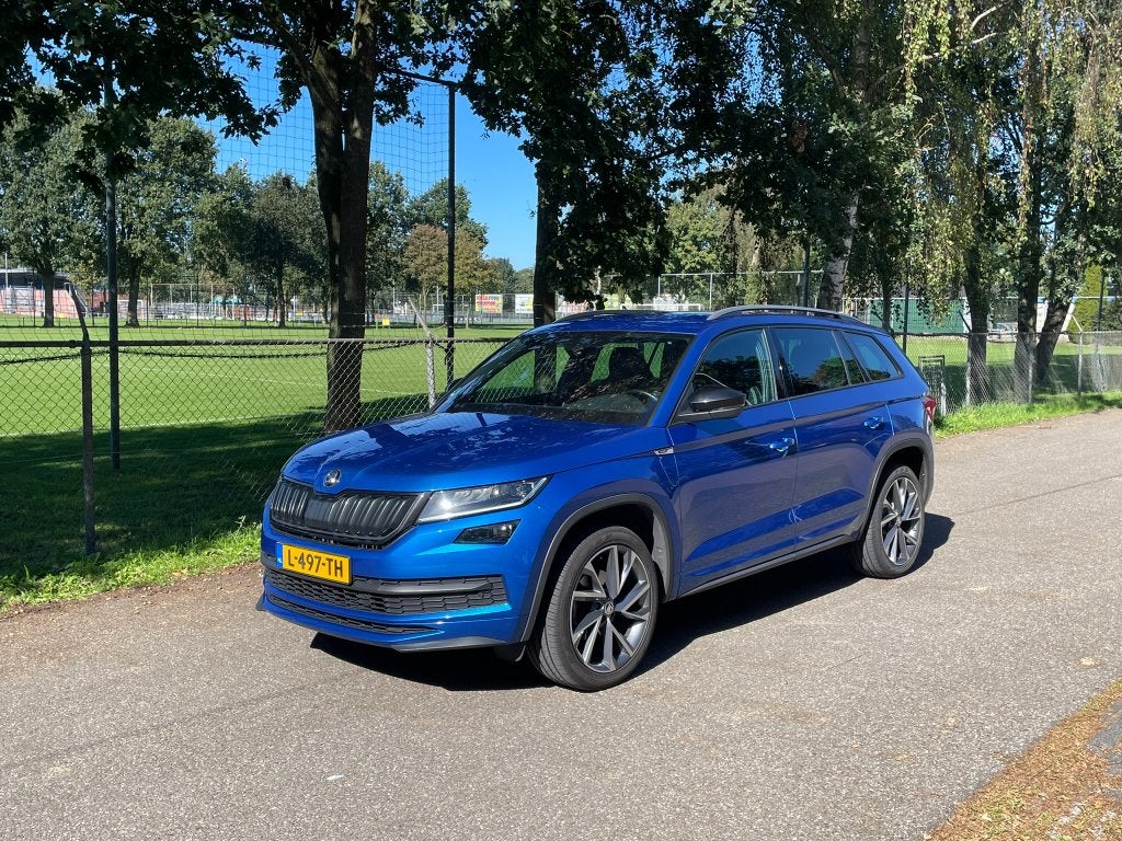 Skoda Kodiaq 1.5 TSI Greentech ACT 150pk Dsg-7 2021 Blauw, Auto's, Dealer onderhouden, Zwart, 4 cilinders, Blauw