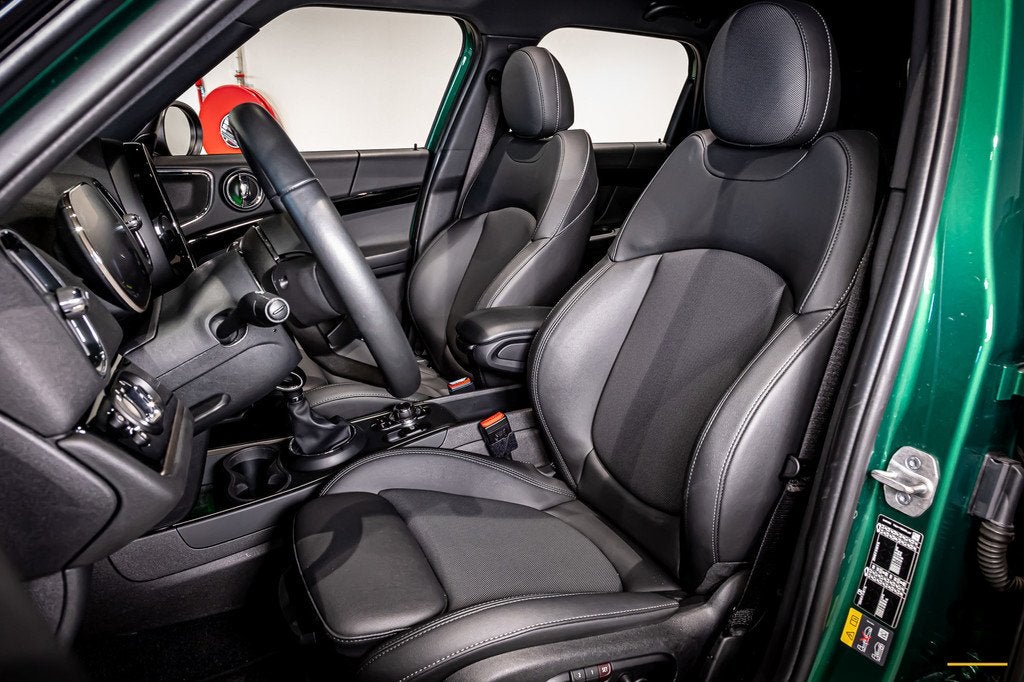 Mini Countryman 1.5 Cooper S E ALL4 Essential|Pano|H&K|Full, Automaat, Zwart, Countryman, Bedrijf