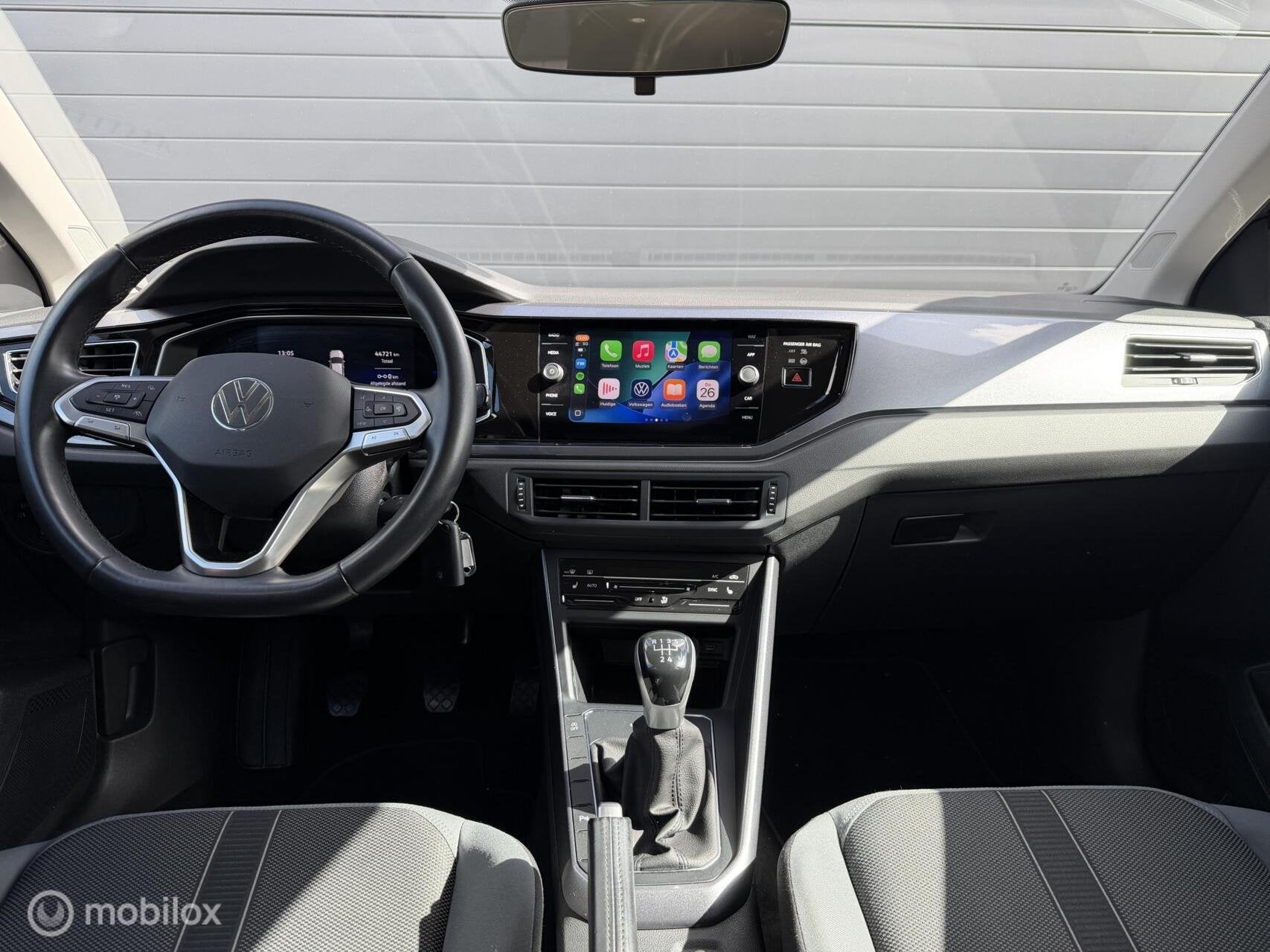 Volkswagen Polo 1.0 TSI Style VOL! CLIMA*ADABCR*PDC*CARPLAY*, Voorwielaandrijving, Gebruikt, Huisgarantie, Met garantie (alle)