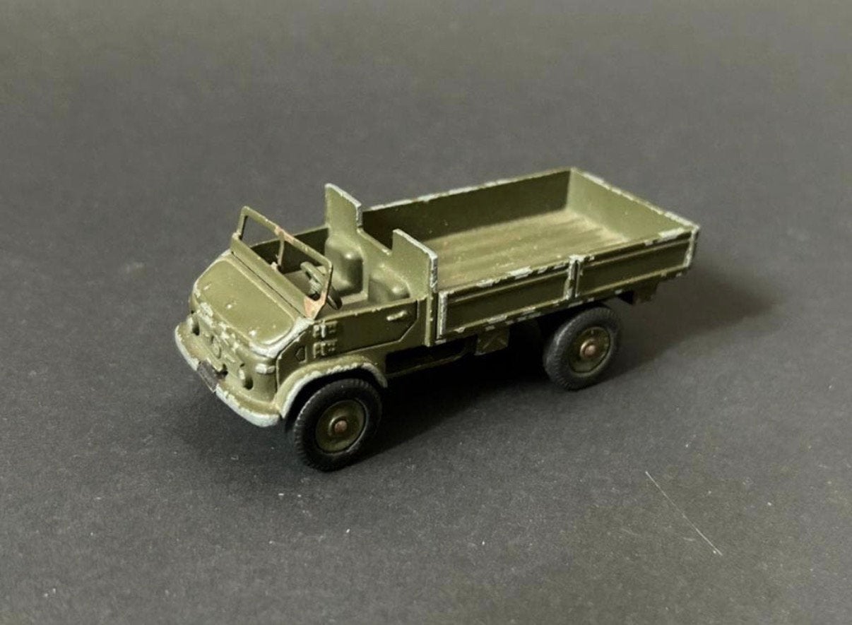 Dinky Toys - War Truck, Mercedes Benz Unimog, No. 821, Ophalen of Verzenden, Zo goed als nieuw, Bus of Vrachtwagen, Dinky Toys