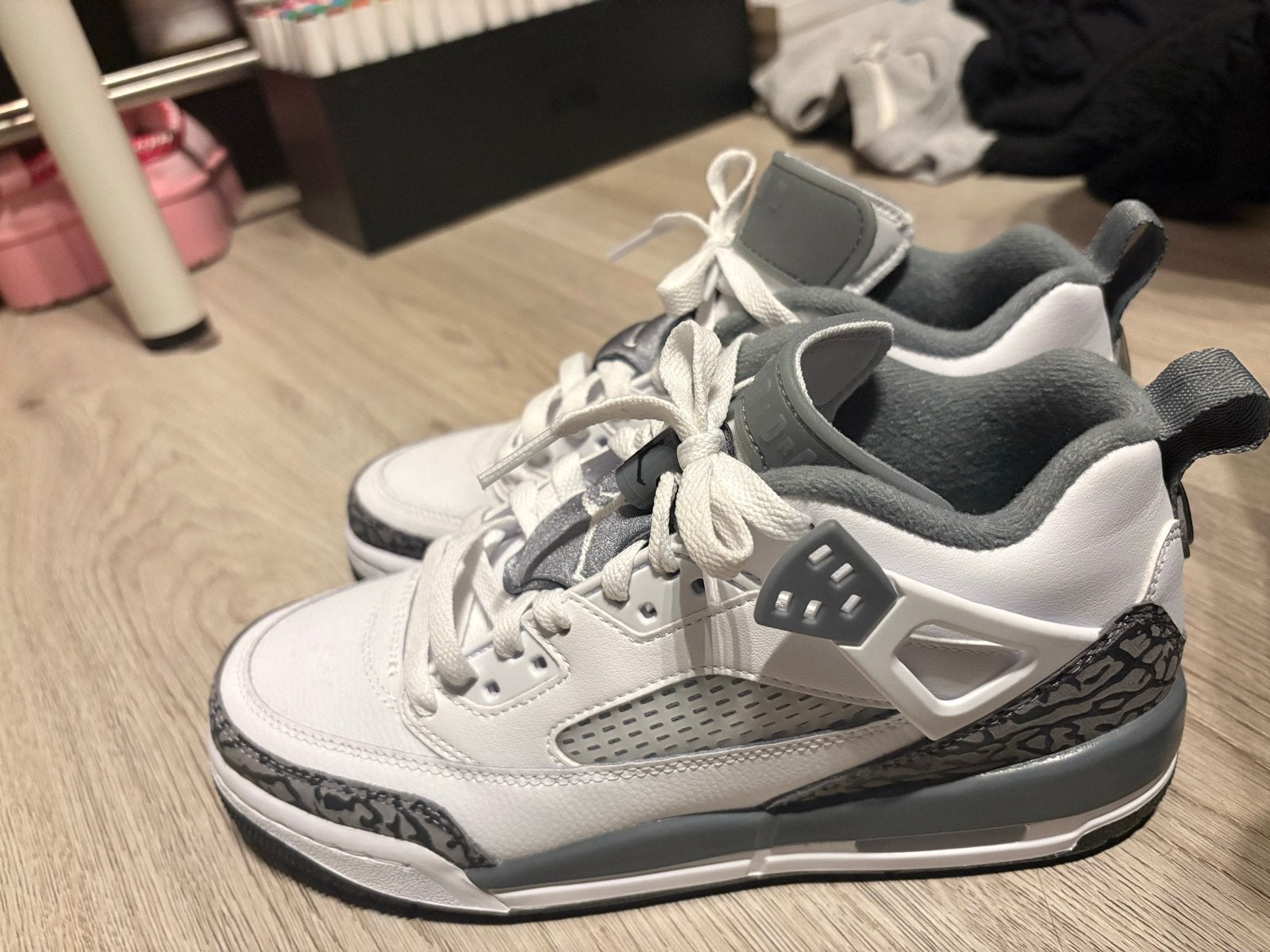 Nike Jordan Spizike Low sneakers wit/grijs - Maat 39, Ophalen of Verzenden, Zo goed als nieuw, Wit, Sportschoenen