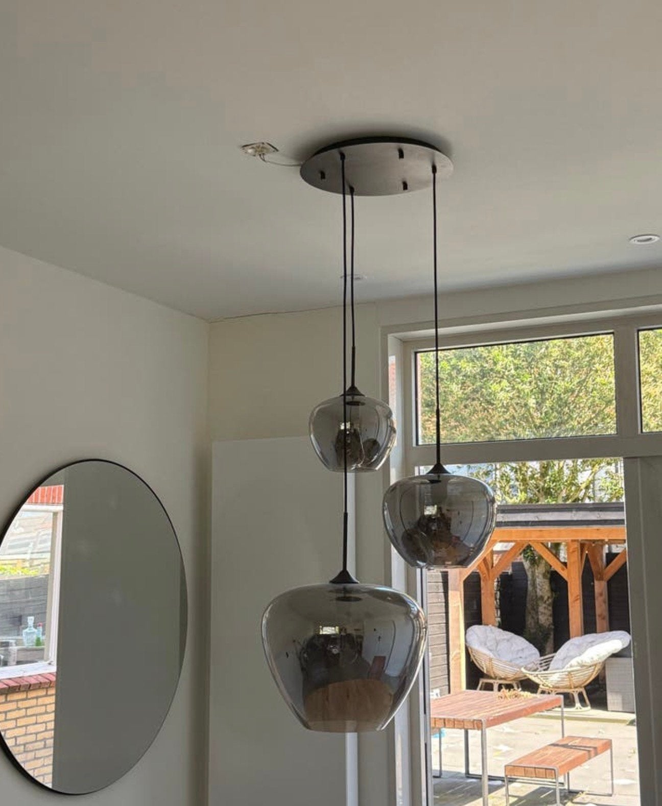 Moderne chique design hanglamp met 3 glazen bollen, Ophalen, Zo goed als nieuw, 75 cm of meer