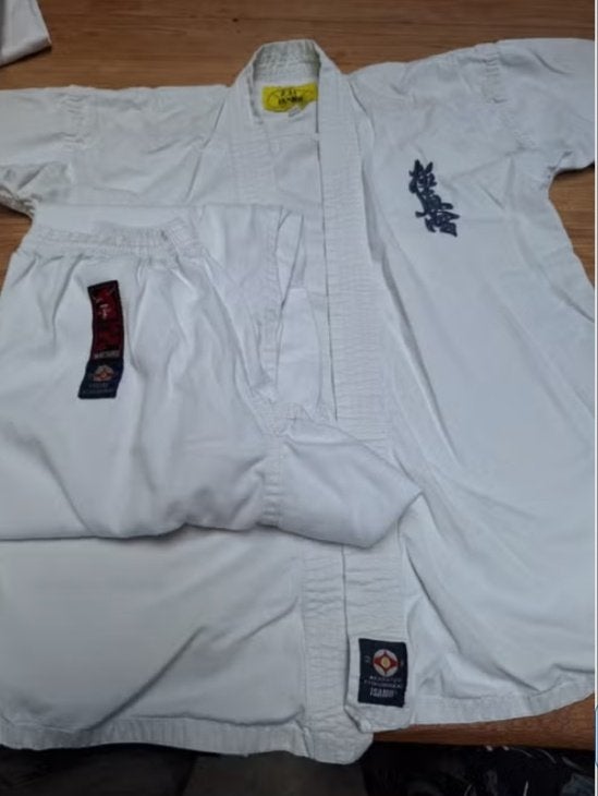Gratis: Kyokushinkai Karatepak - Isamu Matsuru, Ophalen, Gebruikt, Vechtsportpak, Maat M