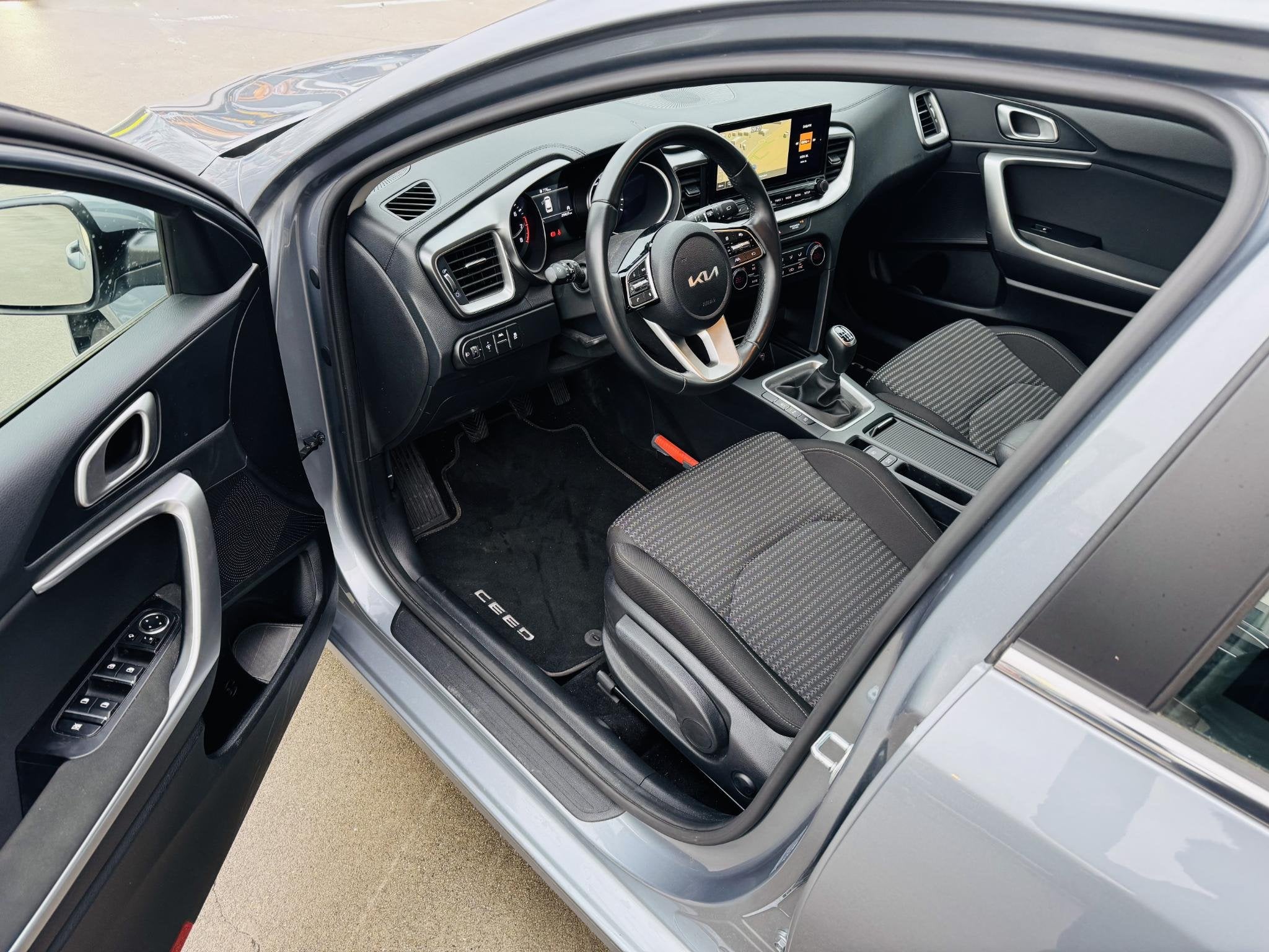 Kia Ceed Sportswagon 1.5 T-GDi DynamicLine Trekhaak Afneemba, Auto's, Kia, Voorwielaandrijving, Automatische klimaatregeling, Stof