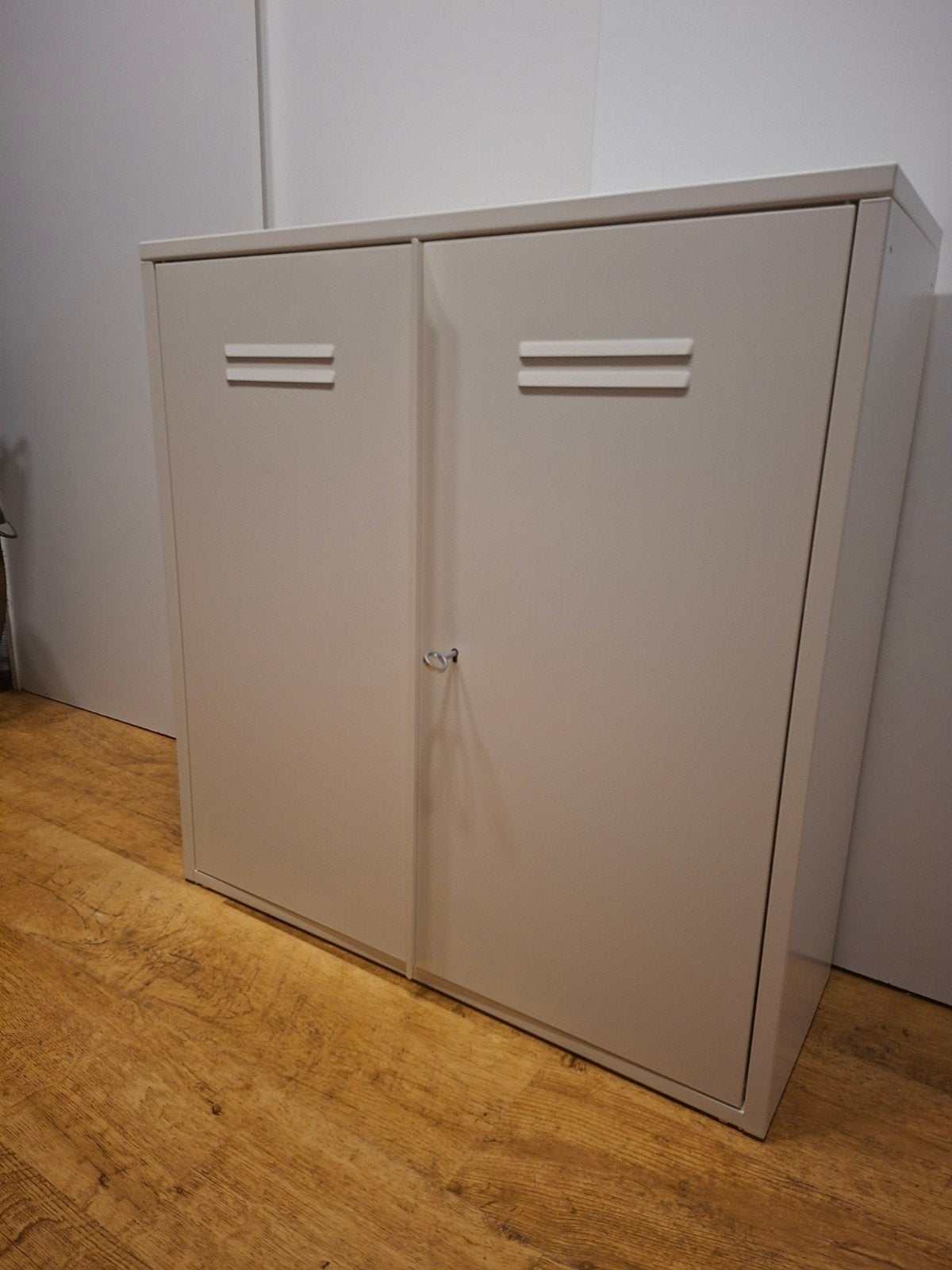 Ikea IVAR Archiefkast dressoir kast met deuren ZGAN!, Ophalen, Zo goed als nieuw