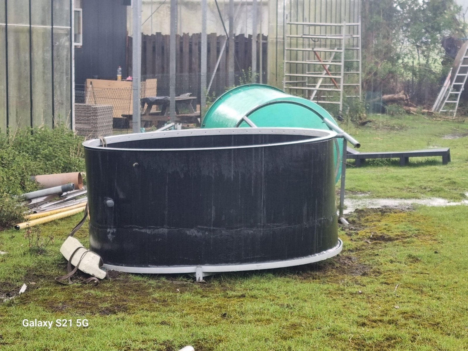 Ronde visbak/vijverbak - 2 meter doorsnee, 90 cm diep, Ophalen of Verzenden, Gebruikt