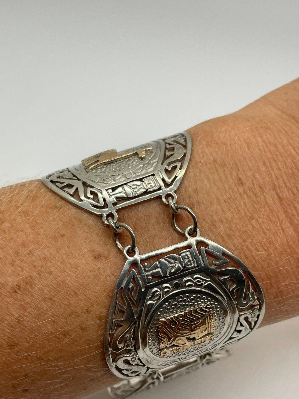 F325 Prachtige zilveren Peruaanse Inca armband 18k goud, Ophalen of Verzenden, Zo goed als nieuw, X, Goud