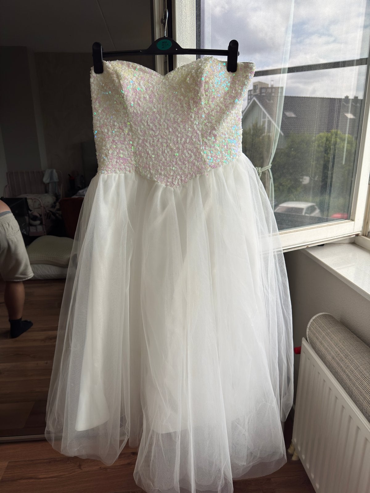 Korte trouwjurk met pailletten, maat M, Ophalen of Verzenden, Gedragen, Wit, Trouwjurk
