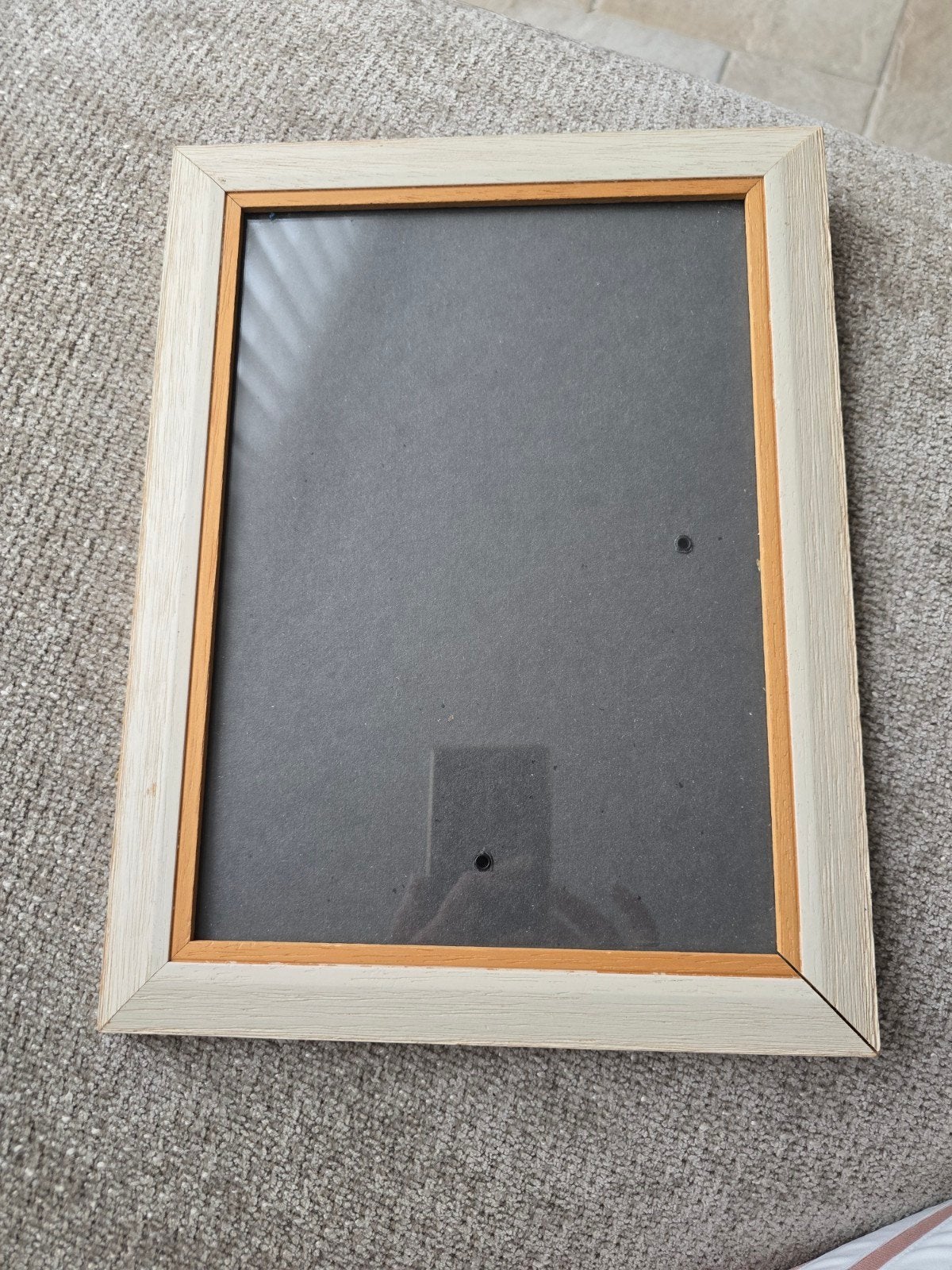 Te koop houten foto lijst 20x28cm., Beige, Hout, Standaard fotolijst, Ophalen of Verzenden