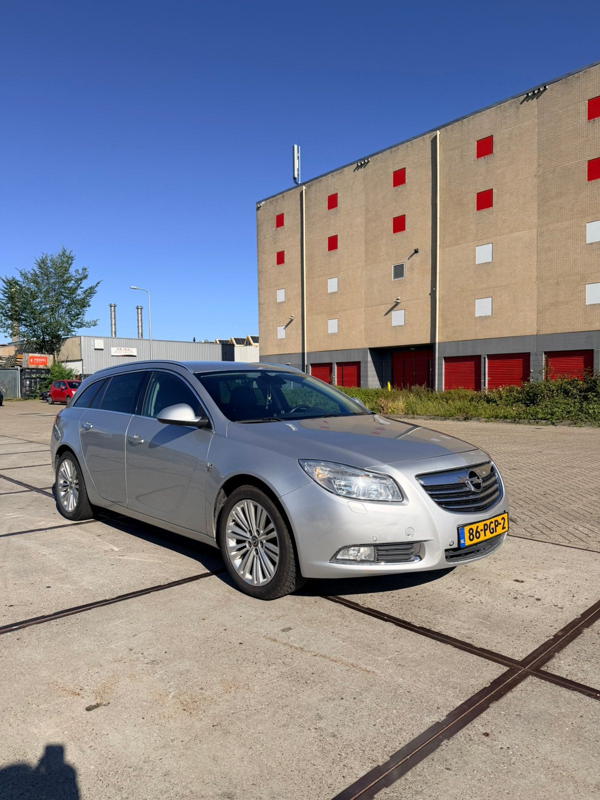 Opel Insignia 1.6 Turbo 132KW Sports Tourer 2011 Grijs, Euro 5, Zwart, 4 cilinders, 179 pk