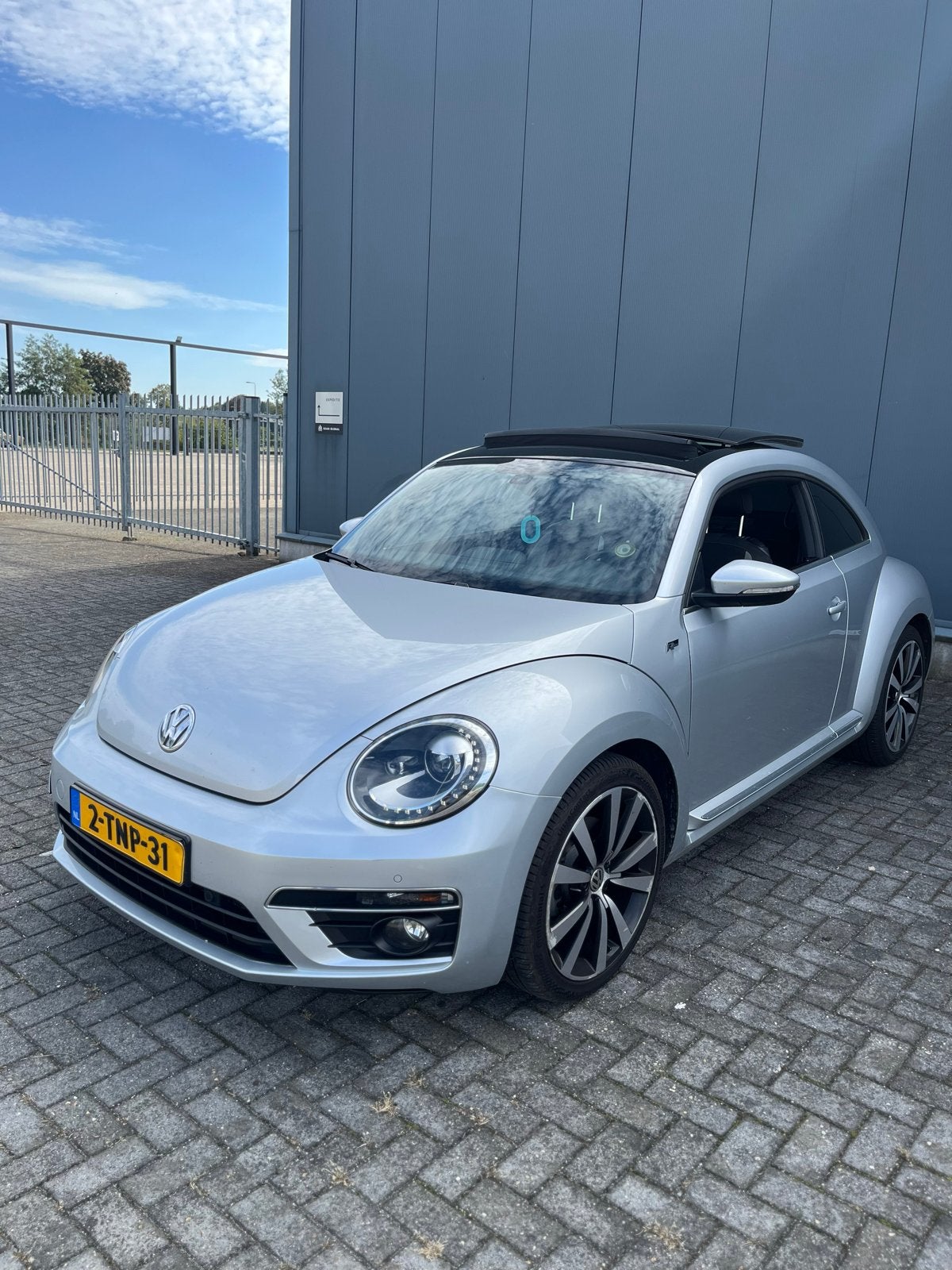 Volkswagen Beetle R-line Pano 1.4 TSI DSG 2014 Dealeronderh., Beetle (Kever), 4 cilinders, Origineel Nederlands, Particulier
