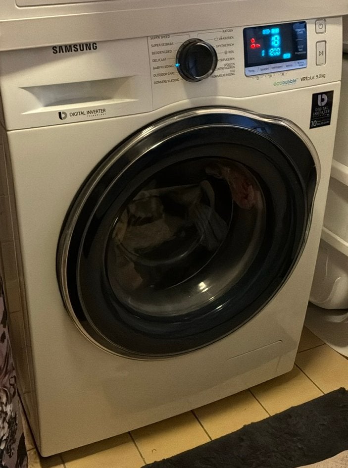 Goed onderhouden Samsung wasmachine (9kg), Ophalen, 1200 tot 1600 toeren, Gebruikt, 8 tot 10 kg