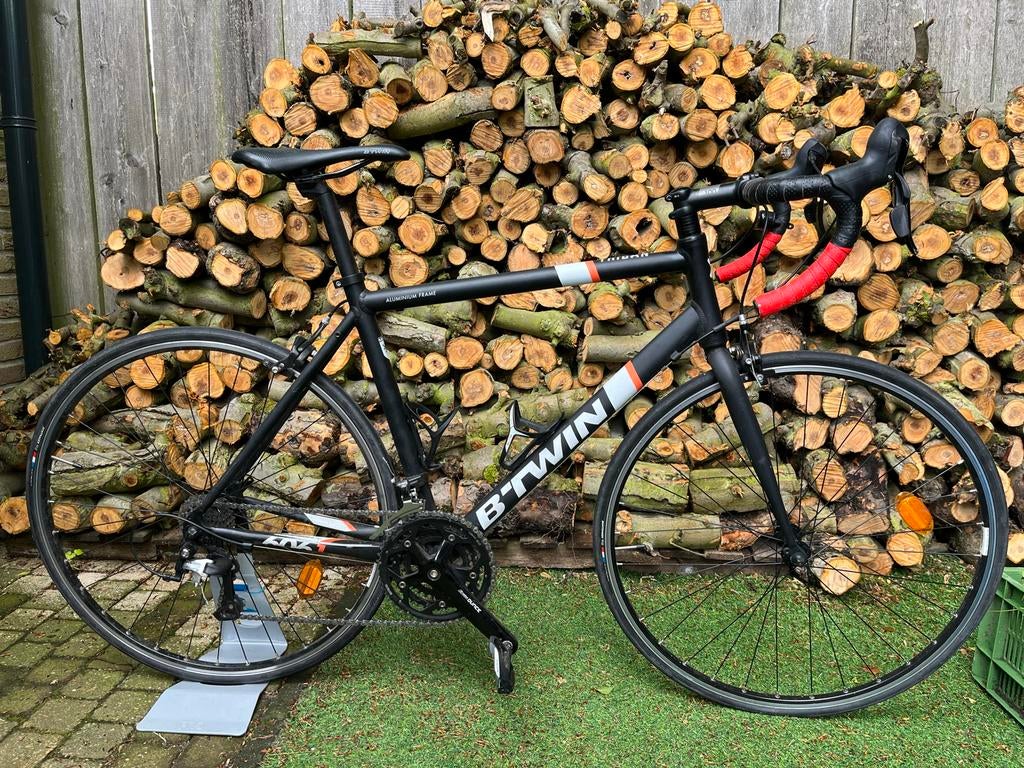 B'Twin Triban 500 racefiets, Fietsen en Brommers, Fietsen | Racefietsen, 28 inch, Aluminium, Zo goed als nieuw, 15 tot 20 versnellingen