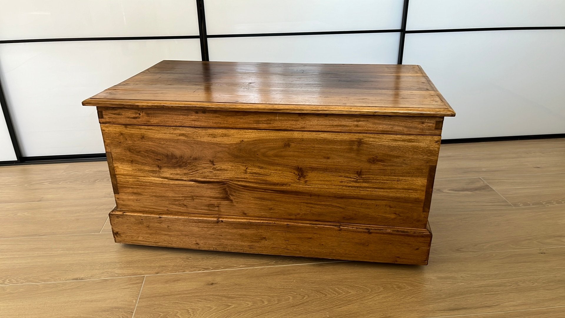 Vol houten deken / speelgoedkist, Huis en Inrichting, Woonaccessoires | Kisten, Ophalen, Zo goed als nieuw, 100 tot 150 cm