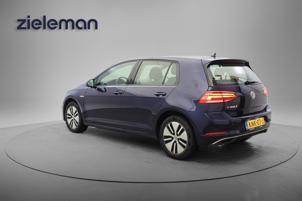 Volkswagen E-GOLF Carplay, Camera, Clima, Navi, Auto's, Volkswagen, 136 pk, Gebruikt, Met garantie (alle), Blauw