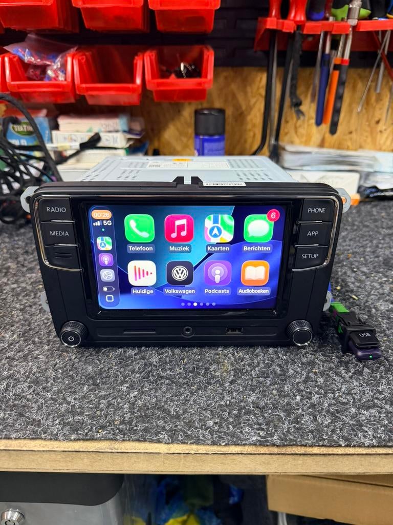 Originele RCD 330 Noname – Rear USB +  AUX | OEM Upgrade VW, Auto diversen, Autoradio's, Zo goed als nieuw, Carplay / Android Auto