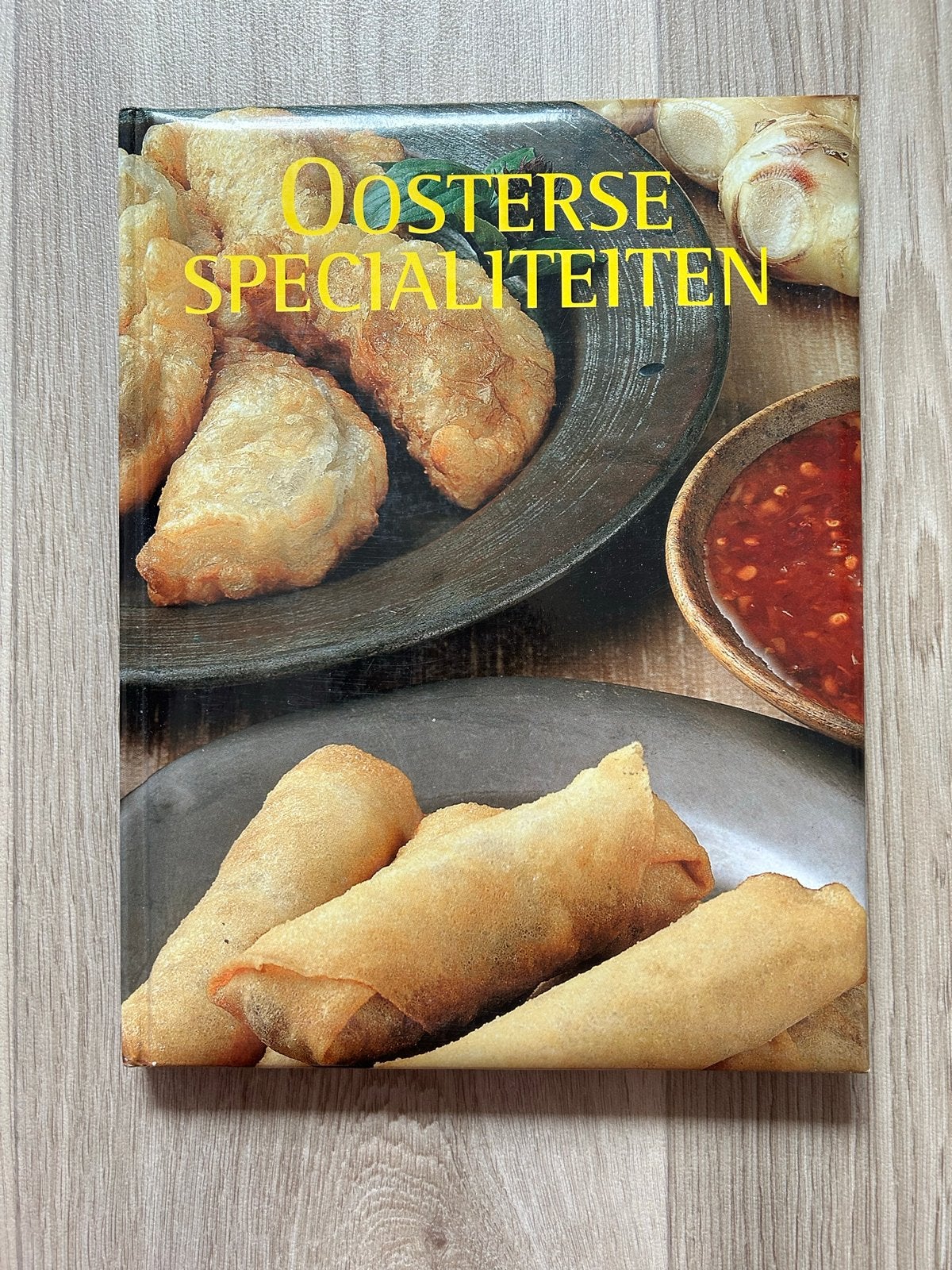 Oosterse Specialiteiten Kookboek - Aziatische Recepten, Gelezen, Hoofdgerechten, Azië en Oosters, Ophalen of Verzenden