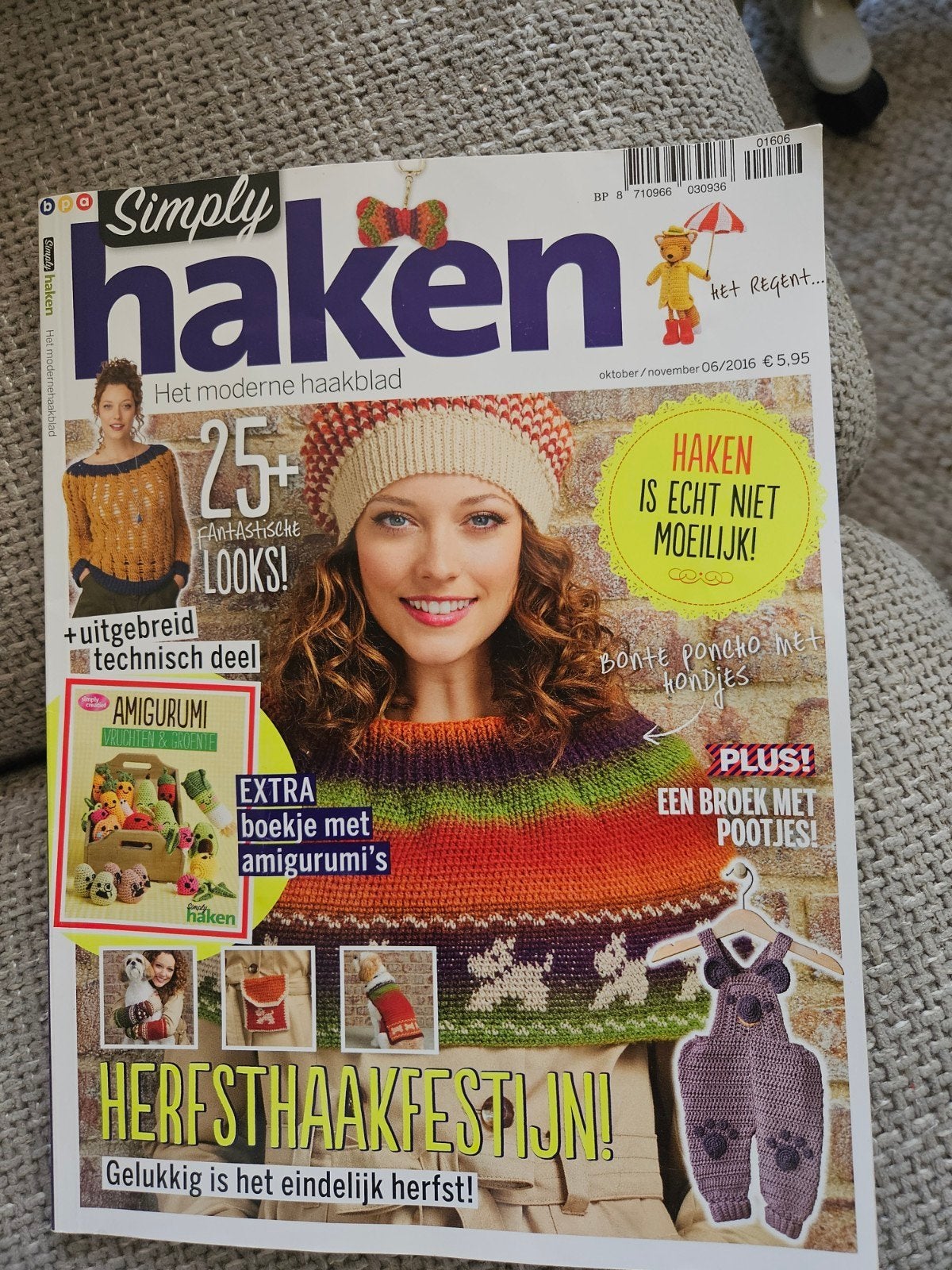 Simply Haken - Oktober/November 2016 - Herfsthaakfestijn!, Hobby en Vrije tijd, Ophalen of Verzenden, Gebruikt, Haken, Patroon of Boek