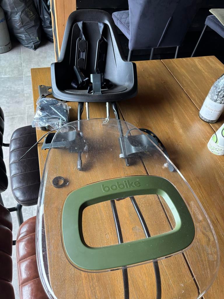 Bobike kinderzitje voorop met windscherm (9-15 kg), Fietsen en Brommers, Fietsaccessoires | Fietsstoeltjes, Ophalen of Verzenden