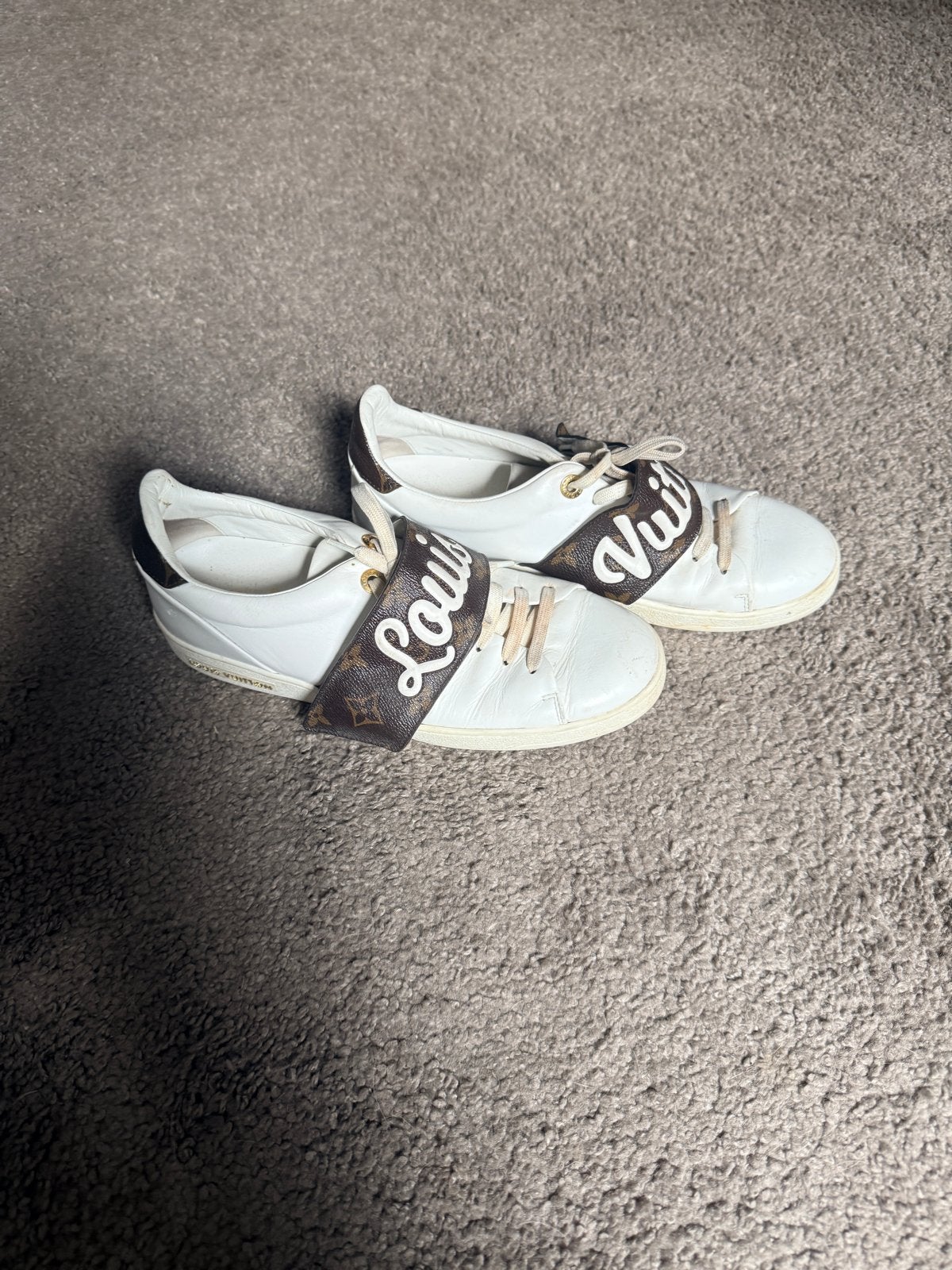 Louis Vuitton sneakers maat 39, Ophalen of Verzenden, Gedragen, Wit, Sneakers of Gympen