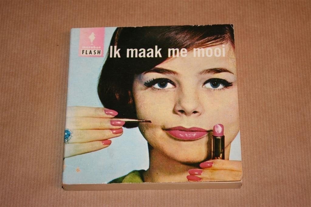 Ik Maak Me Mooi — Vintage Schoonheidsverzorging 1963, Ophalen of Verzenden, Gelezen, Kruiden en Alternatief