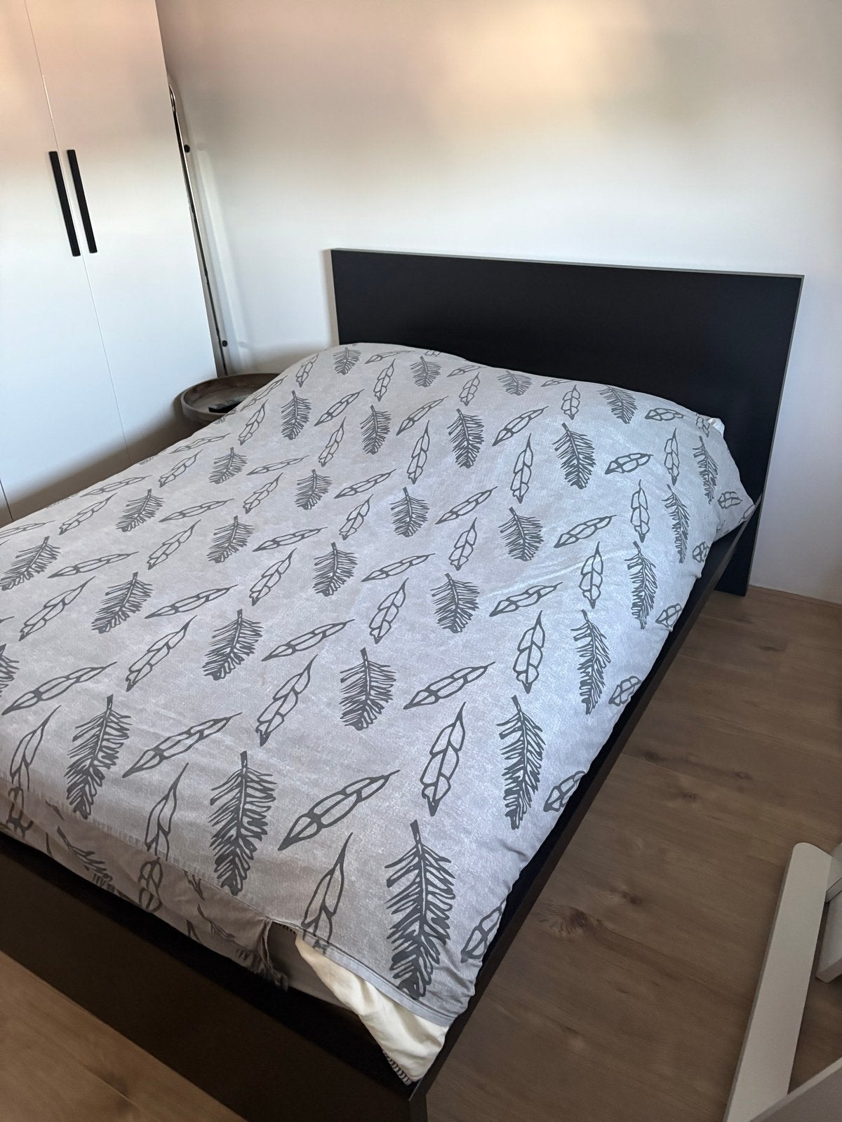 Zwart bed met eventueel IKEA Hyllestad matras 140x200 cm, Huis en Inrichting, Ophalen, Gebruikt, Tweepersoons, 140 cm