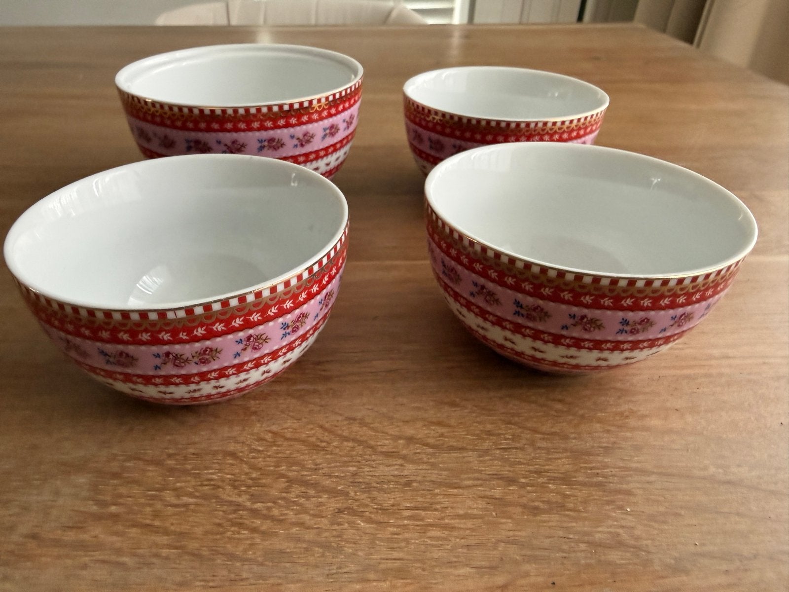 Pip Studio roze rood ribbon schalen set van 4, Ophalen, Porselein of Keramiek, Schaal, Rond