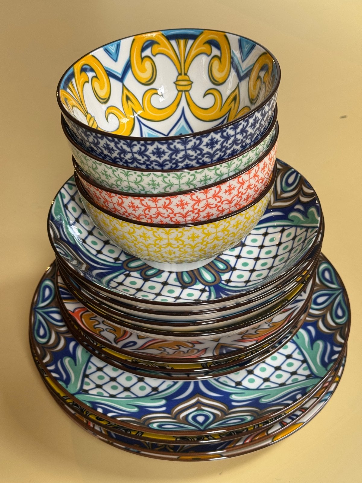 Vancasso 16-delig servies - kleurrijk en modern, Ophalen, Overige merken, Keramiek, Zo goed als nieuw