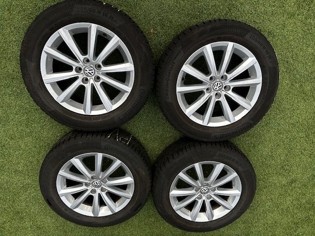 VW 16 inch winterbanden met velgen - Continental, Ophalen, Gebruikt, 16 inch, Banden en Velgen