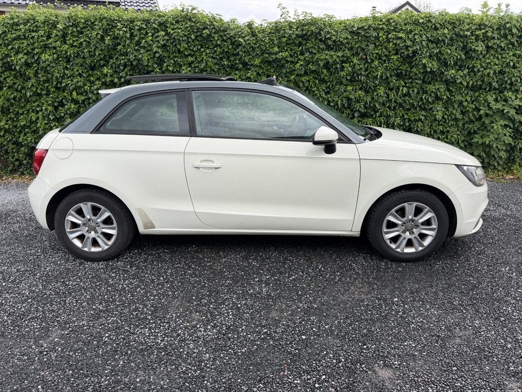 Audi A1 1.2 TFSI Attraction Pro Line Business | Panoramadak, Auto's, Voorwielaandrijving, Euro 5, Zwart, 4 cilinders