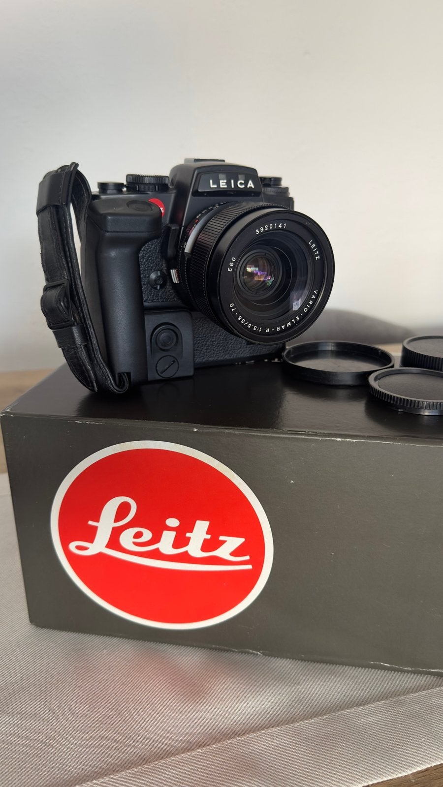 Leica R4 + Vario-Elmar R 1:3.5 35-70 + MotorWinder R, Ophalen of Verzenden, Zo goed als nieuw, Overige Merken, Geen optische zoom
