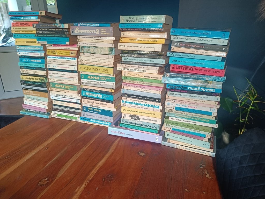 Partij 135 vintage SF-pockets jaren 60/70, Ophalen of Verzenden, Gelezen