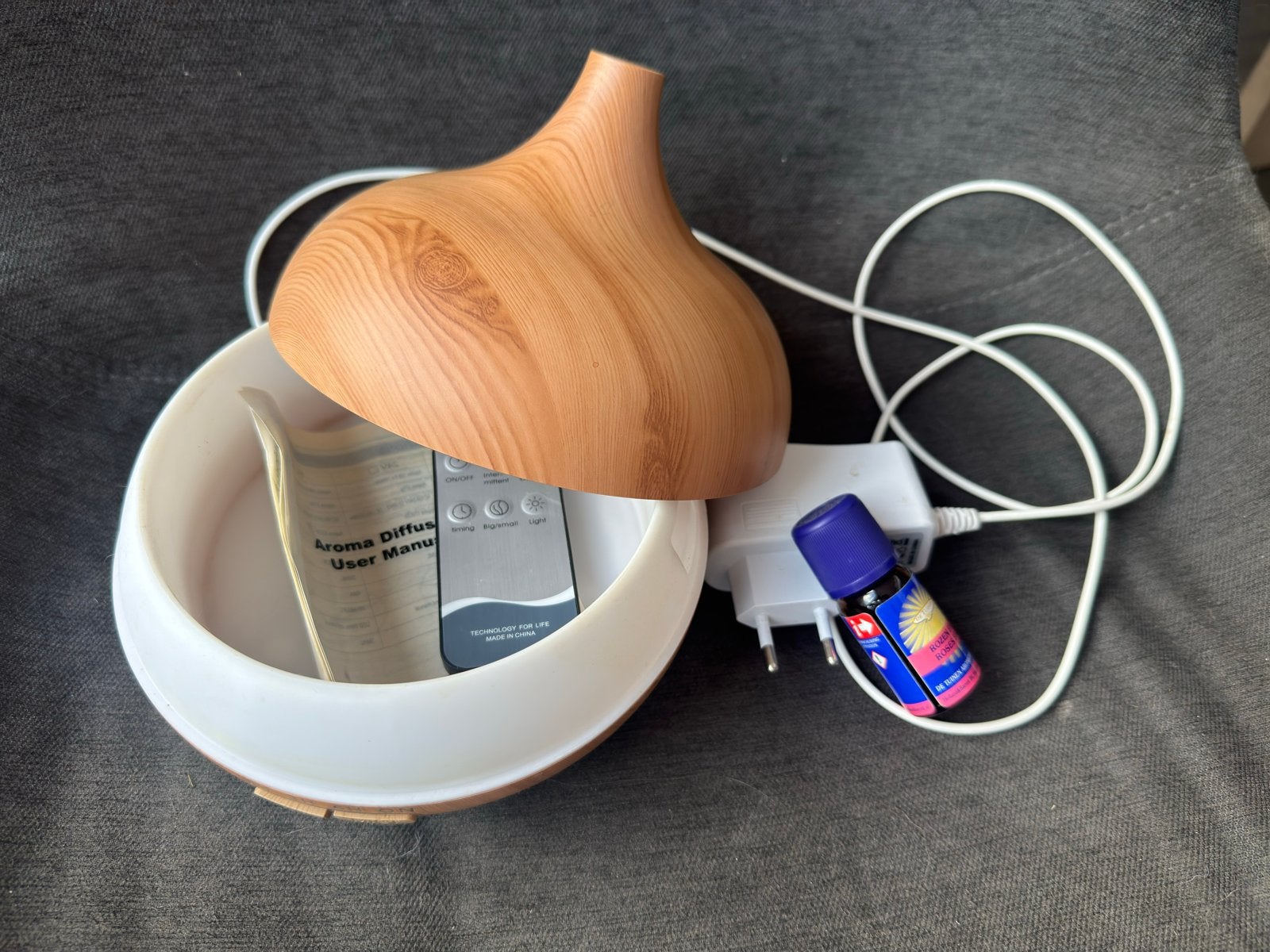 Aroma diffuser met handleiding en rozenaroma, Ophalen, Zo goed als nieuw, Meerkleurig, Kunststof