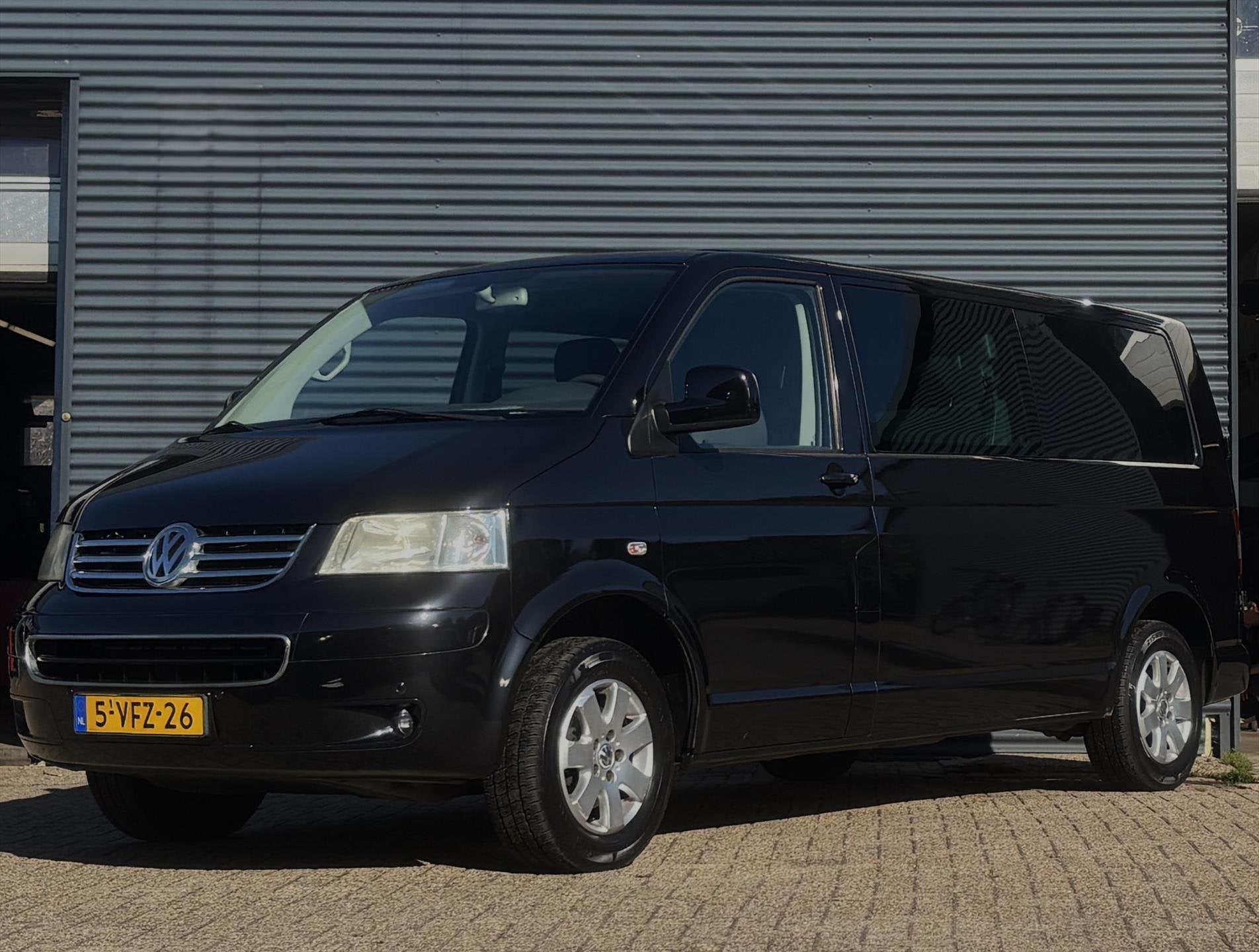Volkswagen Transporter 2.5 TDI 130PK DC, Dealer onderhouden, Gebruikt, Volkswagen, Zwart